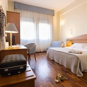 hotel-il-duca-deste.emilia-romagnahotels.net/